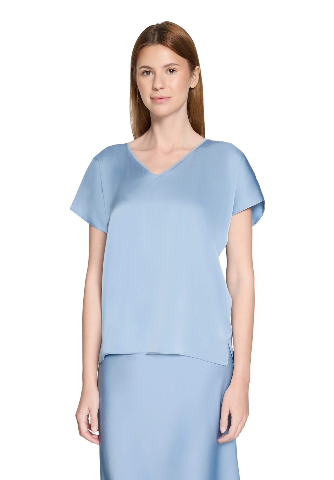 V-by-Vera-Mo_261_8372_261-03424262