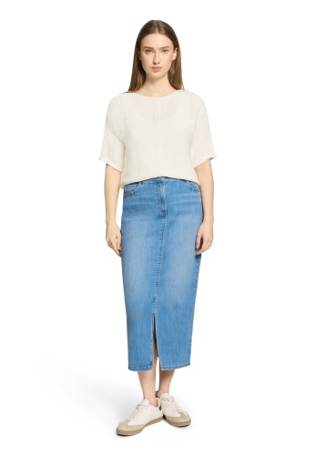 BETTY-BARCLA_261_8619_261-94731740 (2)