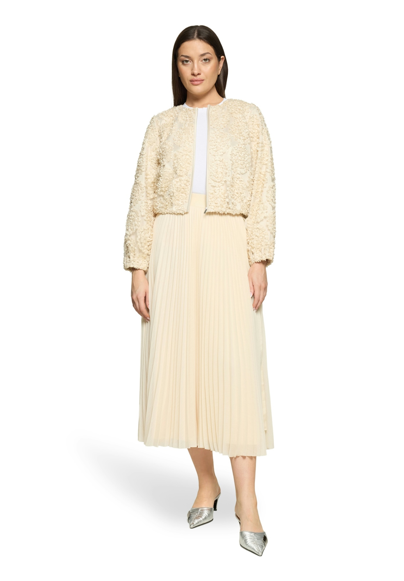 V-by-Vera-Mo_261_1085_261-36664216 (2)